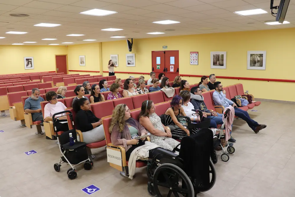 1st In-Person Patient Meeting at CREER - Foto 5