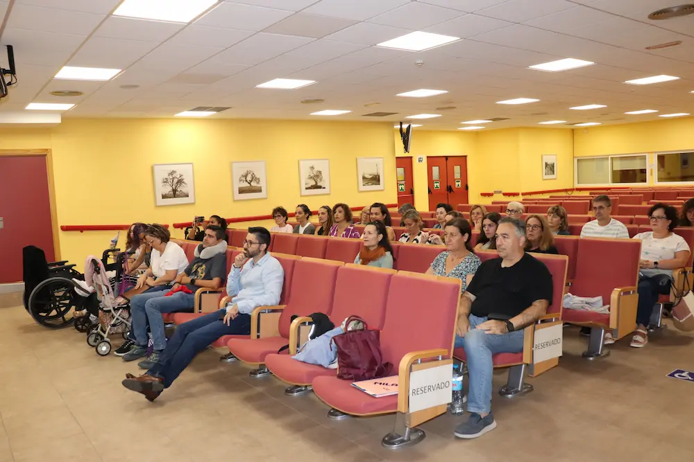 1st In-Person Patient Meeting at CREER - Foto 4